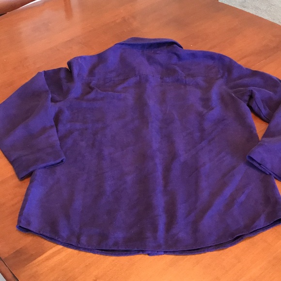 Draper’s & Damon’s PS Long sleeve shirt w gold buttons, feels like micro suede - Picture 8 of 10